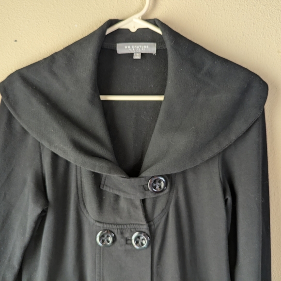 Elegant Black Double-Breasted Women's Coat - Picture 2 of 16